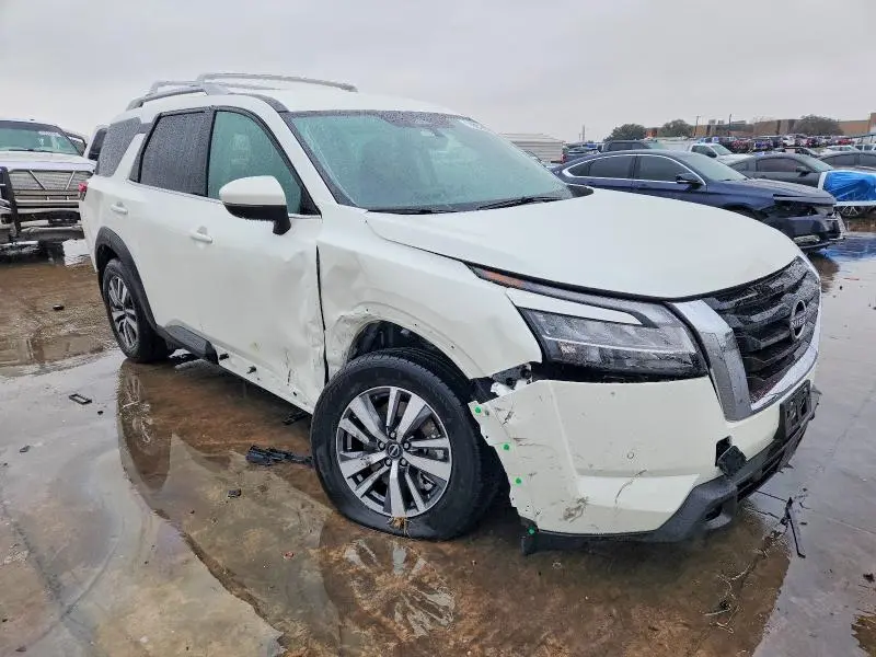 2024 NISSAN PATHFINDER SL  