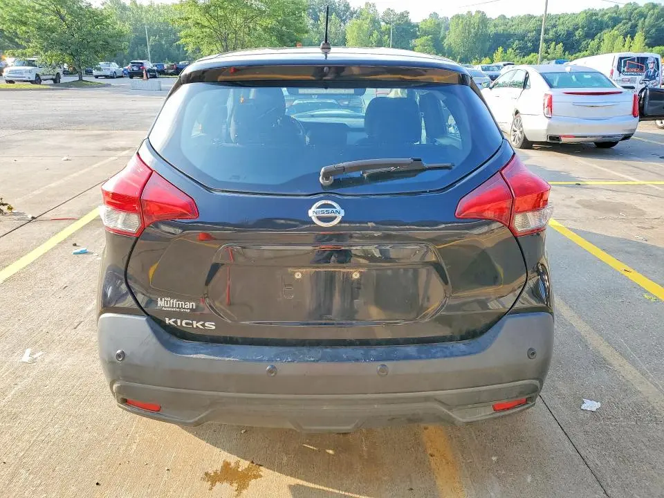 2020 NISSAN KICKS S  