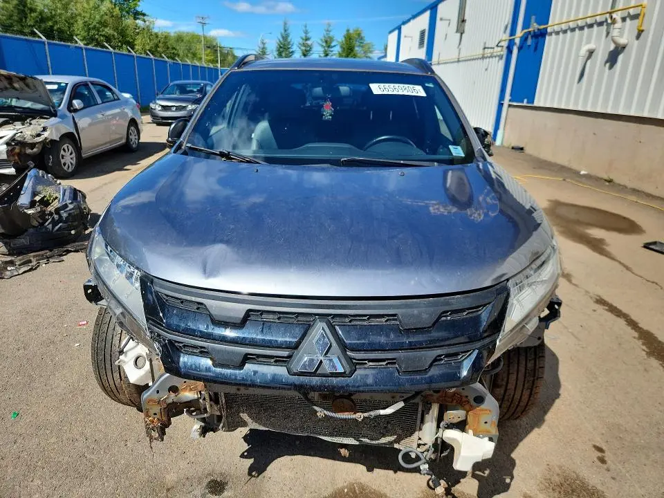 2020 MITSUBISHI RVR SE  