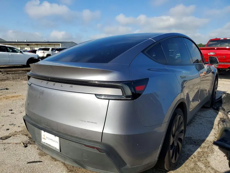 2026 TESLA MODEL Y   