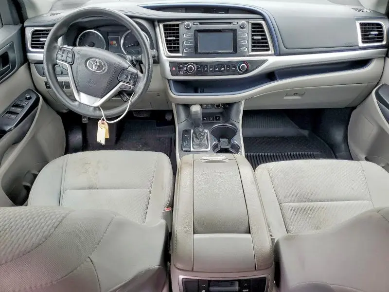 2019 TOYOTA HIGHLANDER LE  