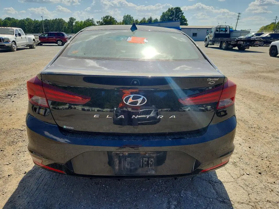 2020 HYUNDAI ELANTRA SEL  