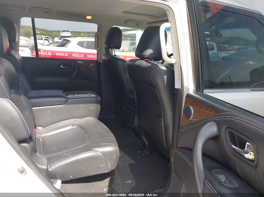 2017 INFINITI QX80  