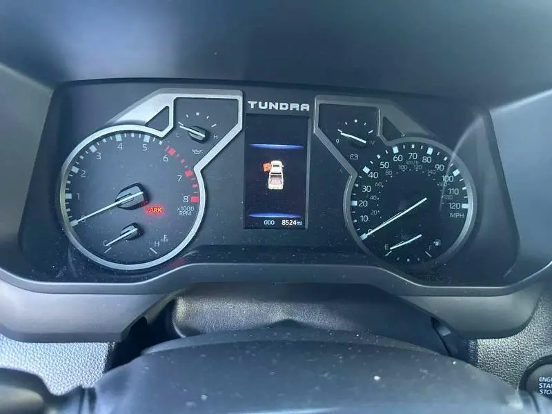 2025 TOYOTA TUNDRA SR  