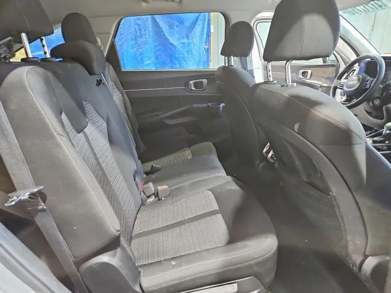 2022 KIA SORENTO LX  
