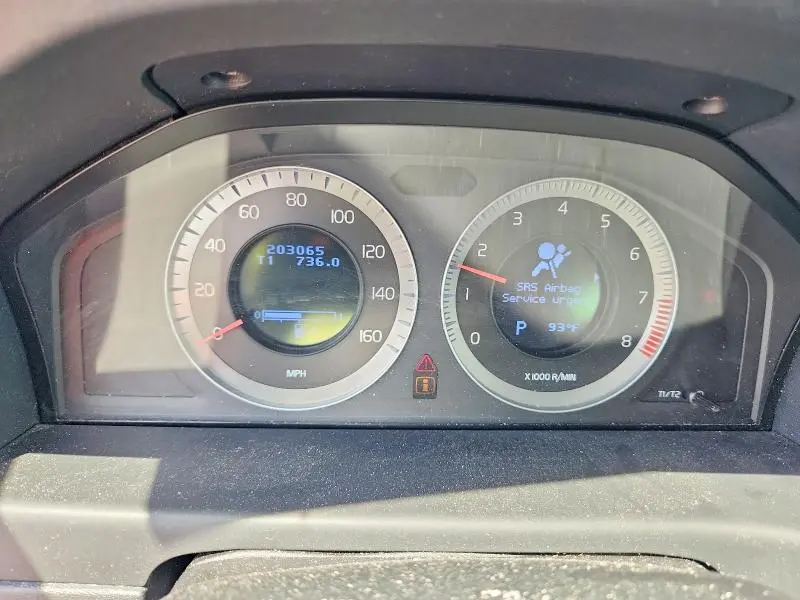 2010 VOLVO XC70 3.2  