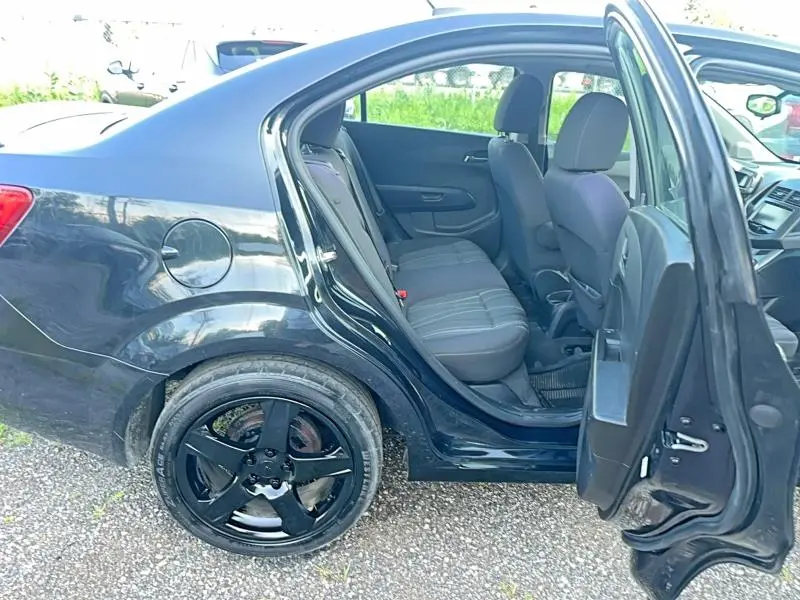 2015 CHEVROLET SONIC LT  