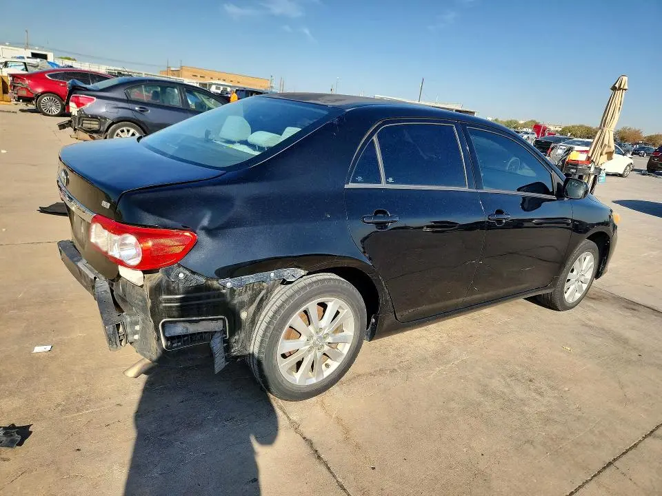 2011 TOYOTA COROLLA LE  
