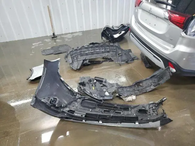 2020 MITSUBISHI OUTLANDER SE  