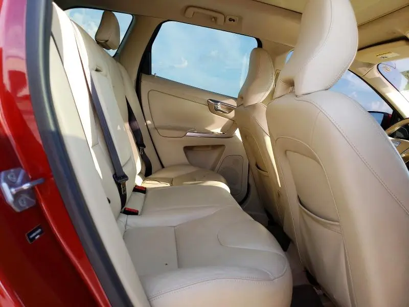 2015 VOLVO XC60 T5 PREMIER  