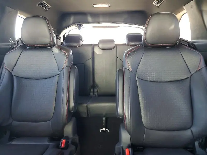 2025 TOYOTA SIENNA XSE  