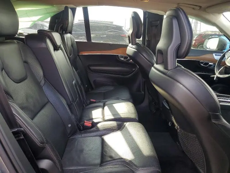 2018 VOLVO XC90 T6  