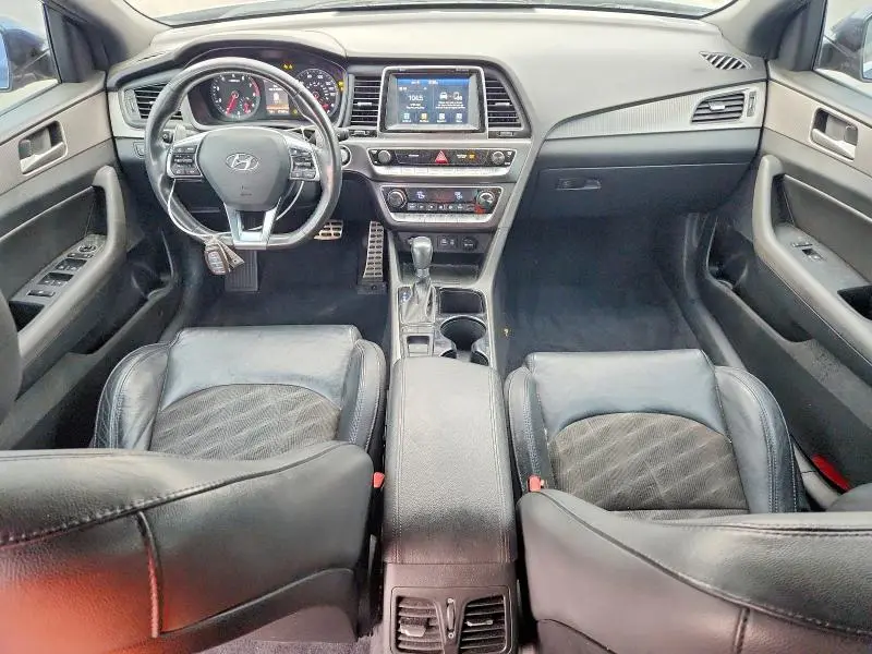 2018 HYUNDAI SONATA SPORT  