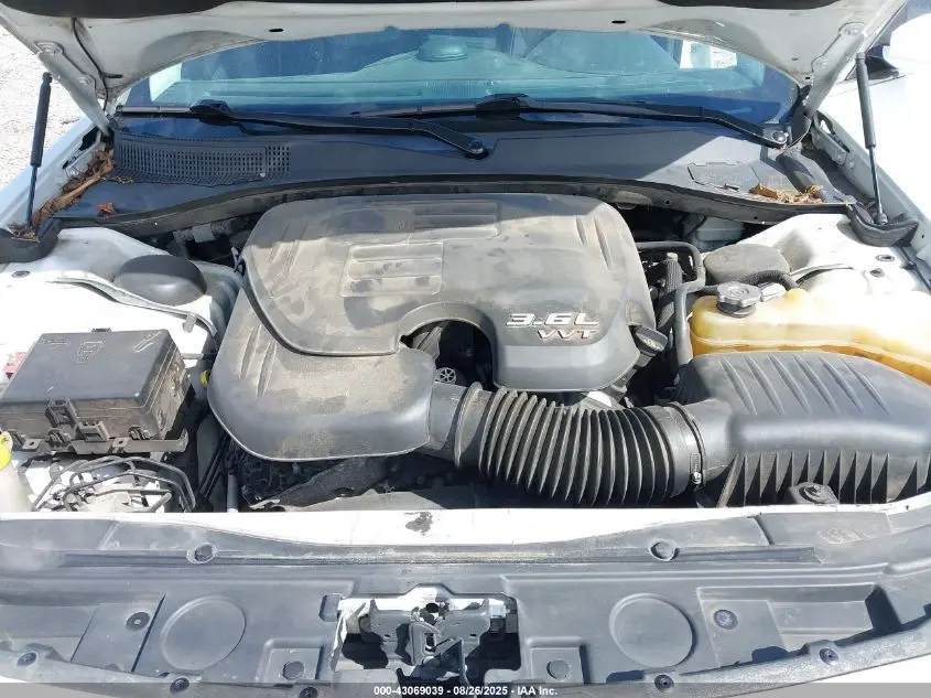 2015 CHRYSLER 300 LIMITED