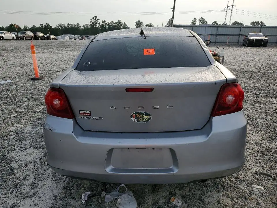 2014 DODGE AVENGER SE  