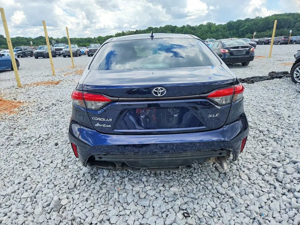 2020 TOYOTA COROLLA XLE  