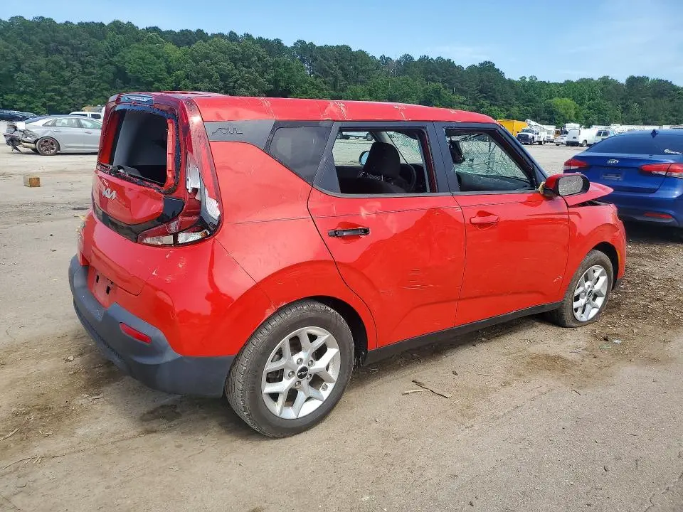 2022 KIA SOUL LX  