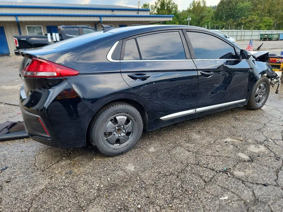 2022 HYUNDAI IONIQ SE  
