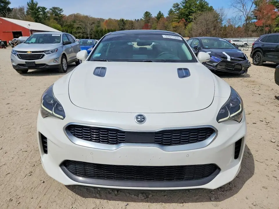 2019 KIA STINGER PREMIUM  