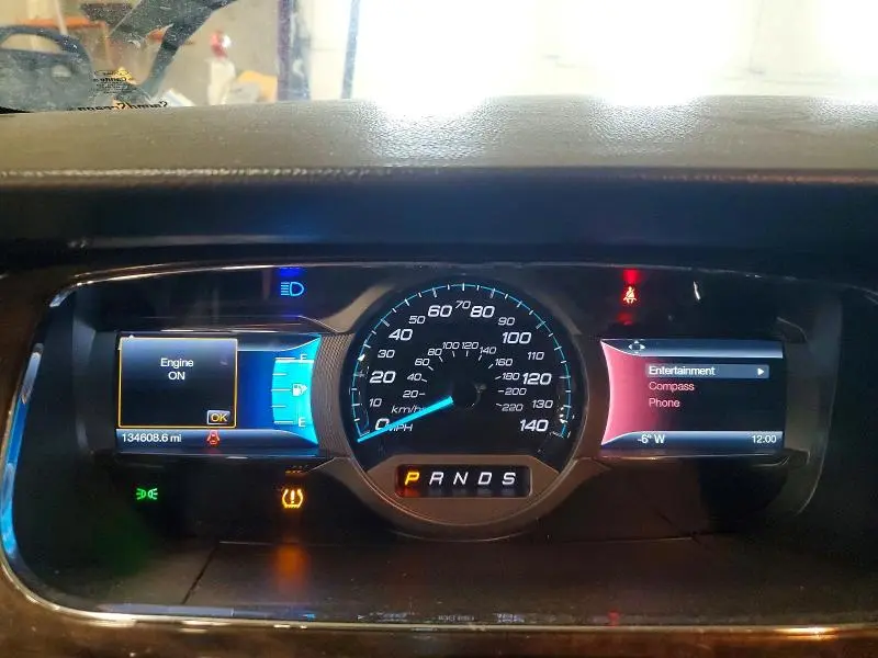 2015 FORD TAURUS LIMITED  