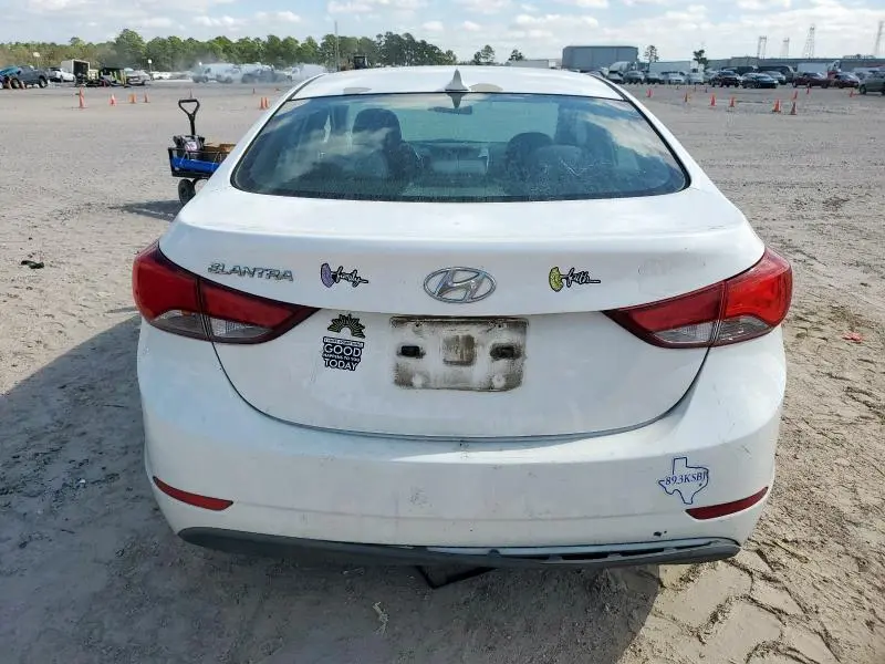 2014 HYUNDAI ELANTRA SE  