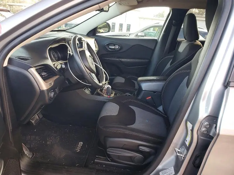 2015 JEEP CHEROKEE SPORT  