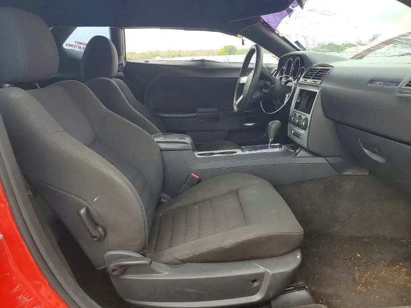 2010 DODGE CHALLENGER SE  