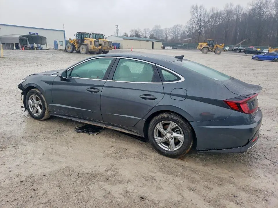 2023 HYUNDAI SONATA SE  