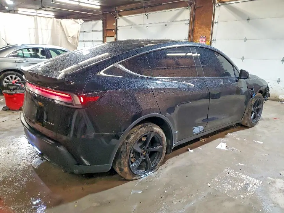 2026 TESLA MODEL Y   