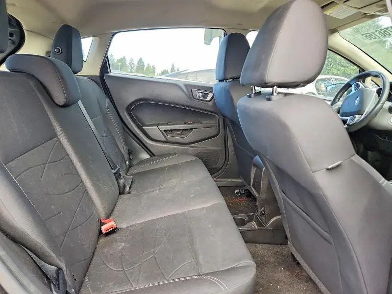 2015 FORD FIESTA SE  