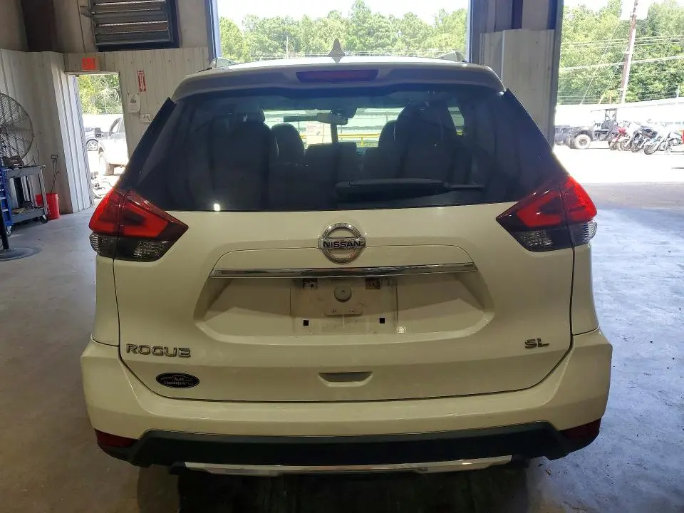 2017 NISSAN ROGUE SL  