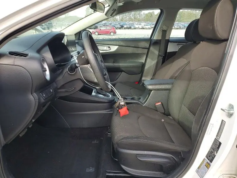 2024 KIA FORTE LX  