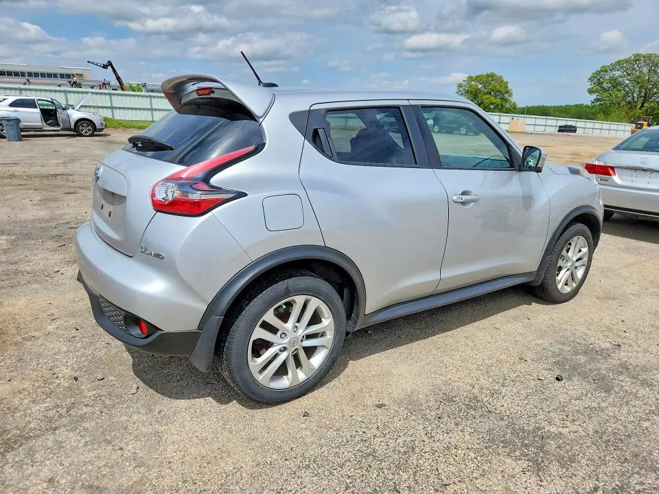 2015 NISSAN JUKE SL  