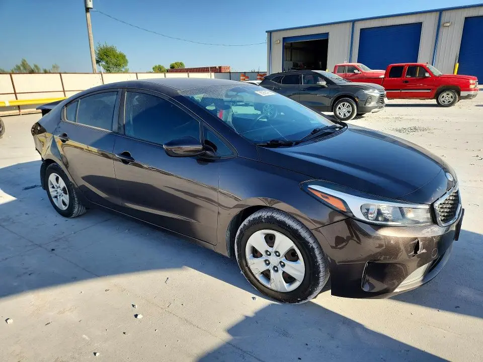 2017 KIA FORTE LX  
