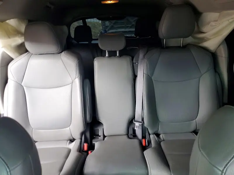 2021 TOYOTA SIENNA XLE 8-PASSENGER  