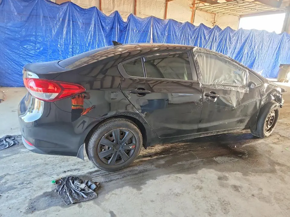 2017 KIA FORTE LX  