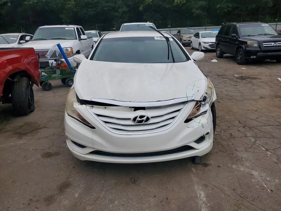 2011 HYUNDAI SONATA GLS  