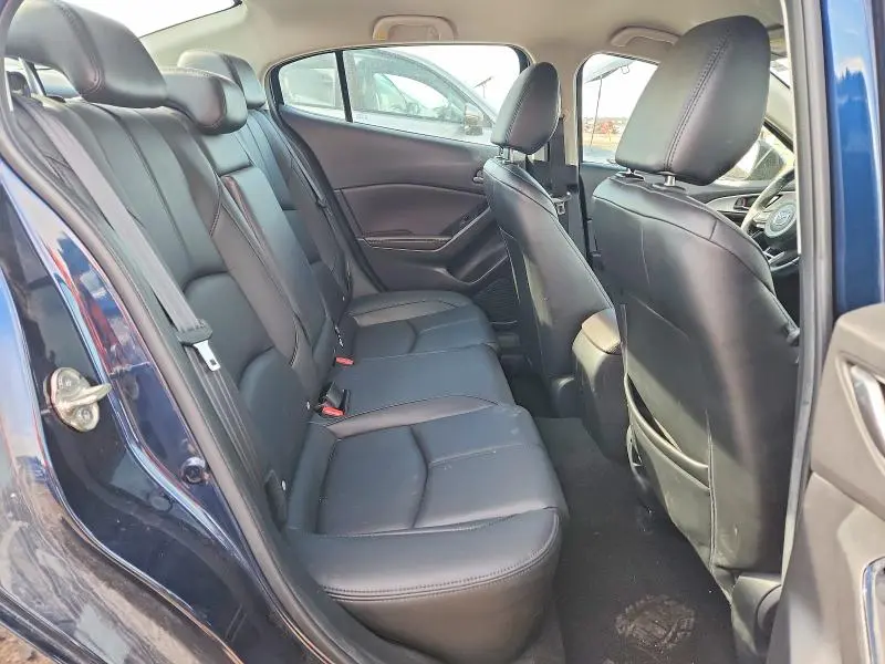 2017 MAZDA 3 TOURING  