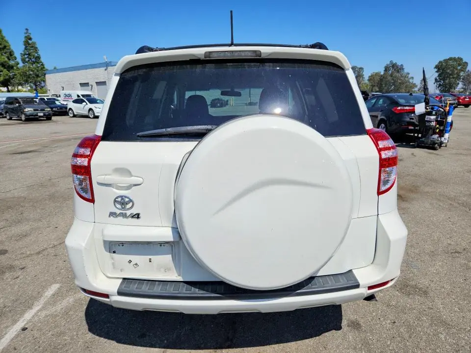 2011 TOYOTA RAV4 BASE  