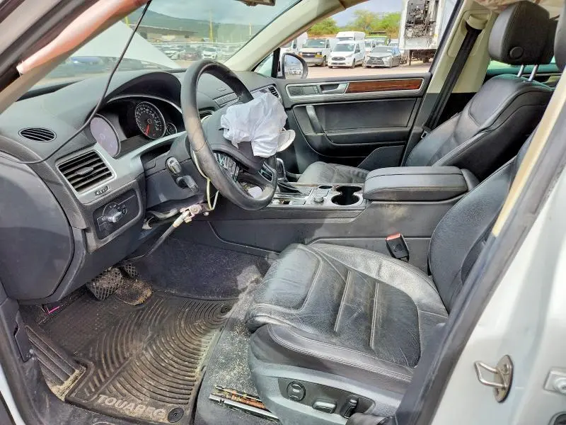 2015 VOLKSWAGEN TOUAREG V6  