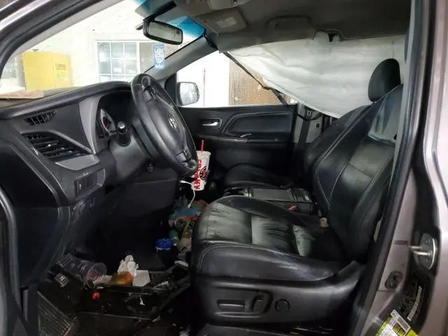 2015 TOYOTA SIENNA SPORT  