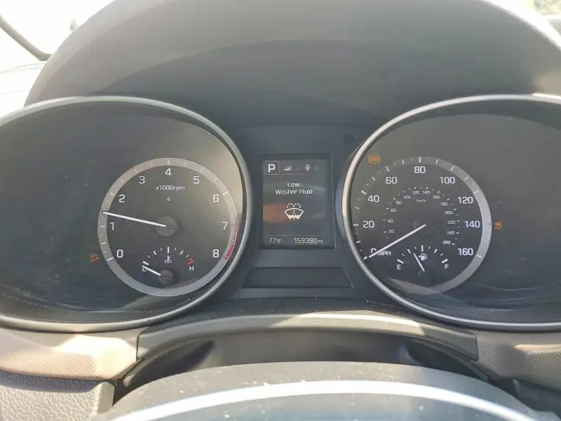 2017 HYUNDAI SANTA FE SE  