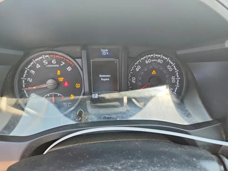 2022 TOYOTA TACOMA SR  