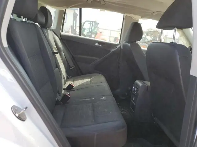 2015 VOLKSWAGEN TIGUAN S  