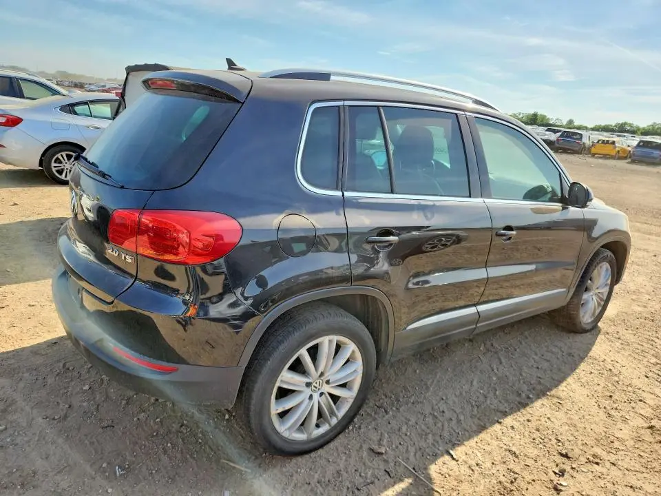 2013 VOLKSWAGEN TIGUAN S  