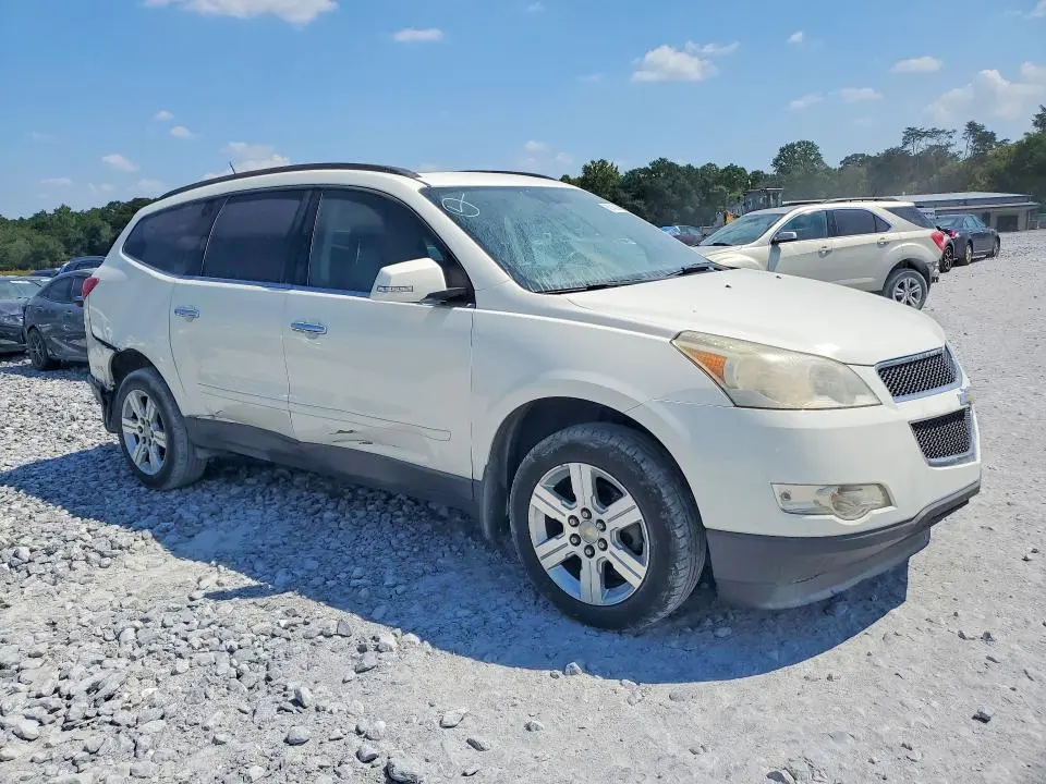 2011 CHEVROLET TRAVERSE LT  