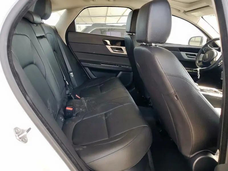 2016 JAGUAR XF PREMIUM  
