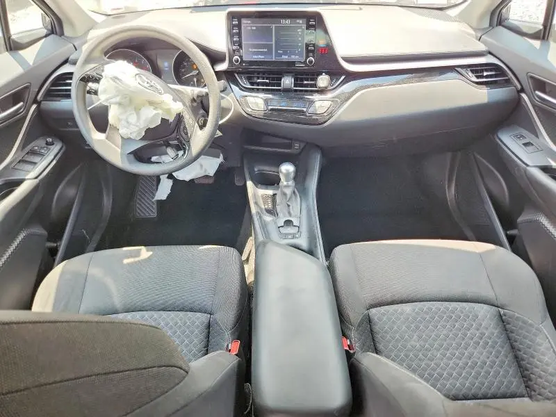 2021 TOYOTA C-HR LE  