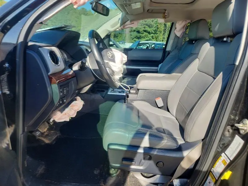 2017 TOYOTA TUNDRA CREWMAX LIMITED  