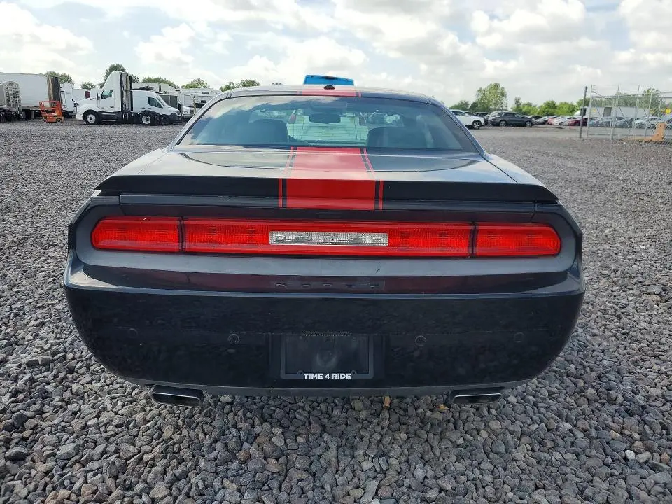 2014 DODGE CHALLENGER SXT  